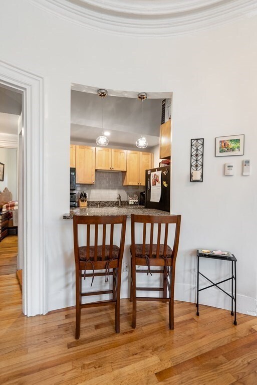 Building Photo - 597 Tremont St