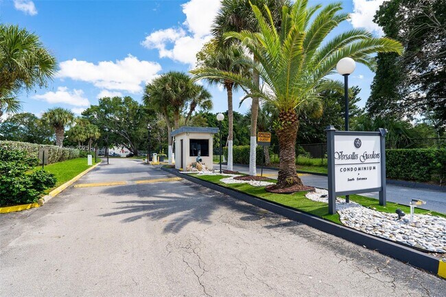 Building Photo - 7900 S Colony Cir