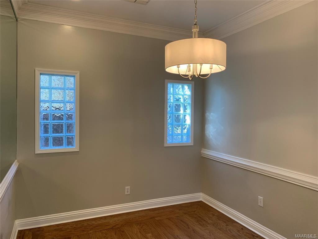 Building Photo - 1425 Blairwood