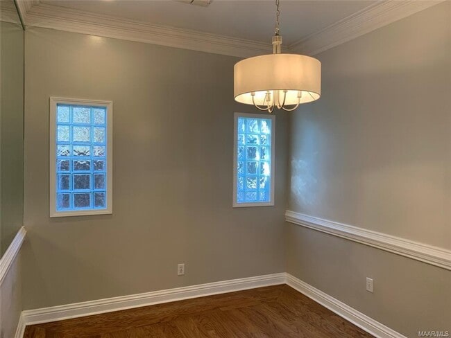 Building Photo - 1425 Blairwood