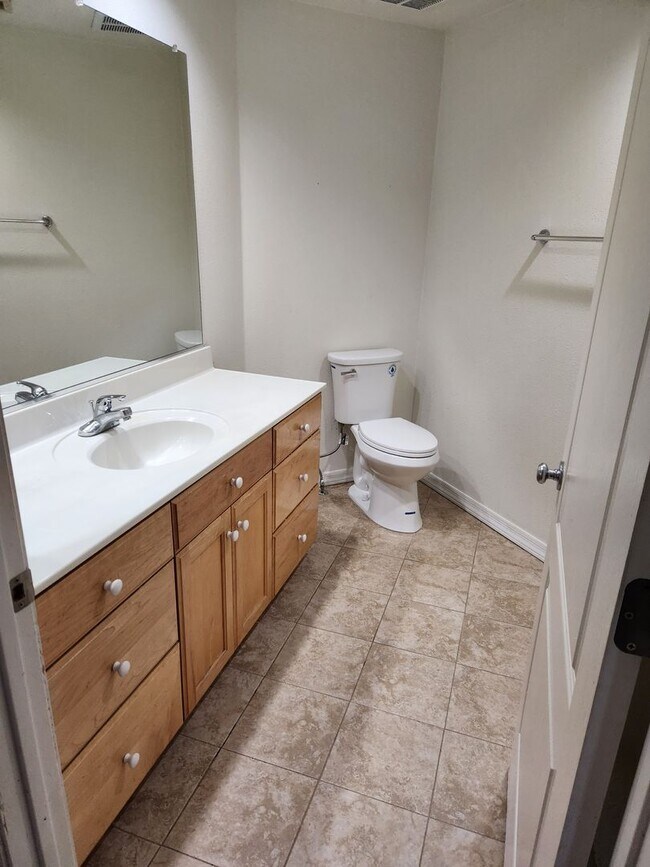 Building Photo - AVAILABLE NOW! 2-Bedroom, 2-Bathroom Condo...