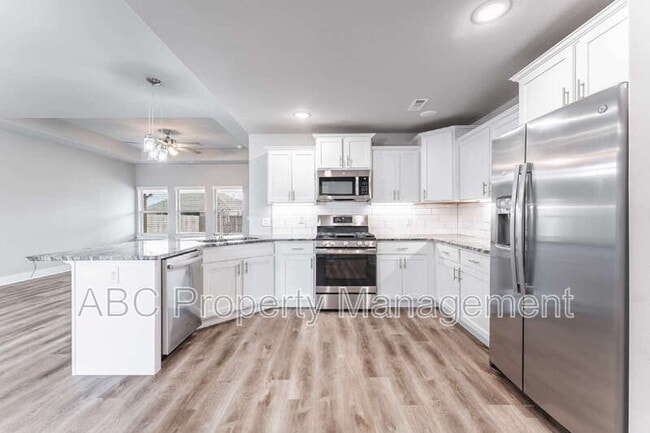 Building Photo - 410 Citation St