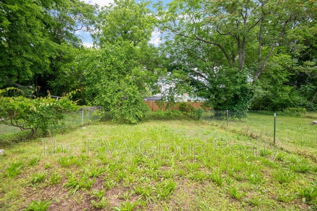 Building Photo - 1147 Farmer St