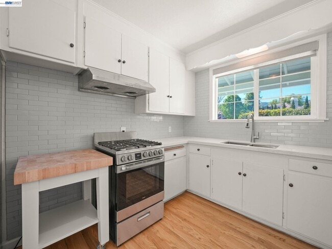 Building Photo - 72 Orchard Ct