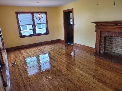 Building Photo - 811 Paul St