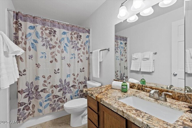 Building Photo - 6776 W Tonto Dr