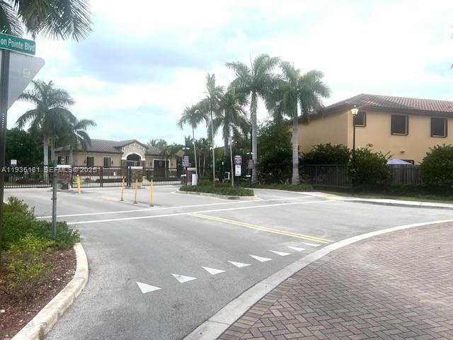 Building Photo - 5505 NW 27th Ct