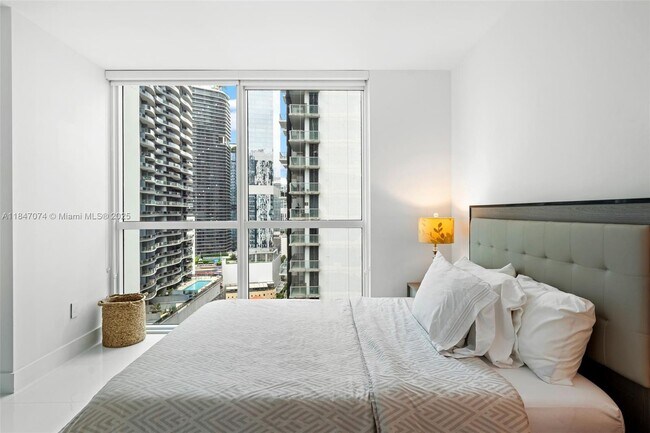 Building Photo - 1080 Brickell Ave