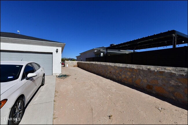 Building Photo - 14512 Charles Foster Ave