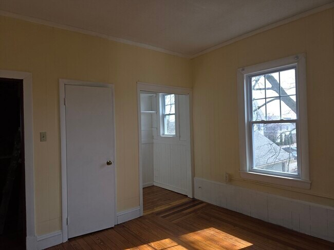 Building Photo - 119 Webster St