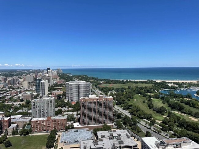 Building Photo - 655 W Irving Park Rd