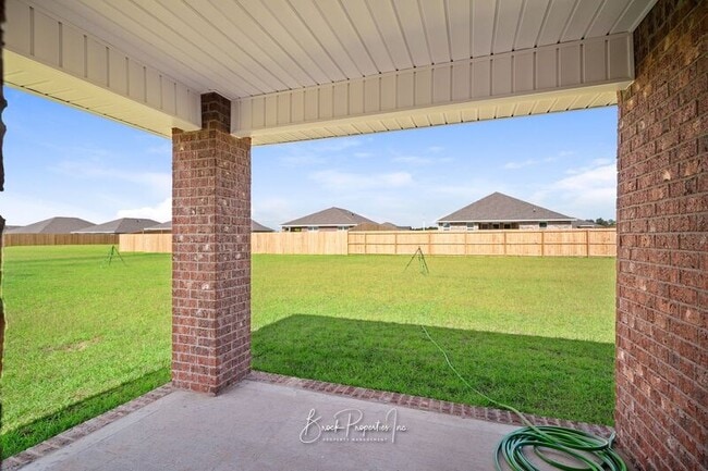 Building Photo - 5571 Hebron Rd