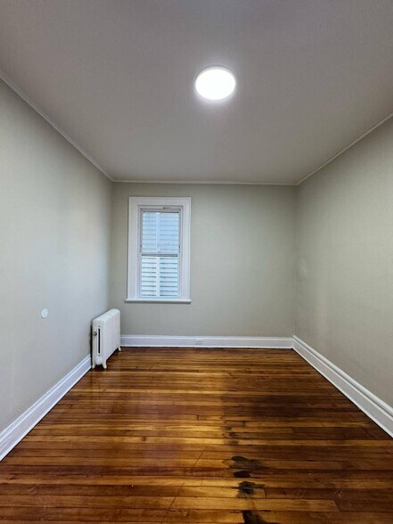 Building Photo - 126 3rd St
