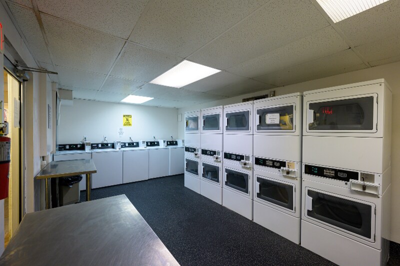 Building Photo - 4300 Sheridan St