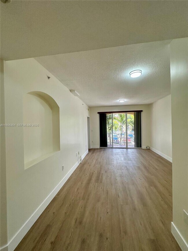 Building Photo - 6630 NW 114th Ave