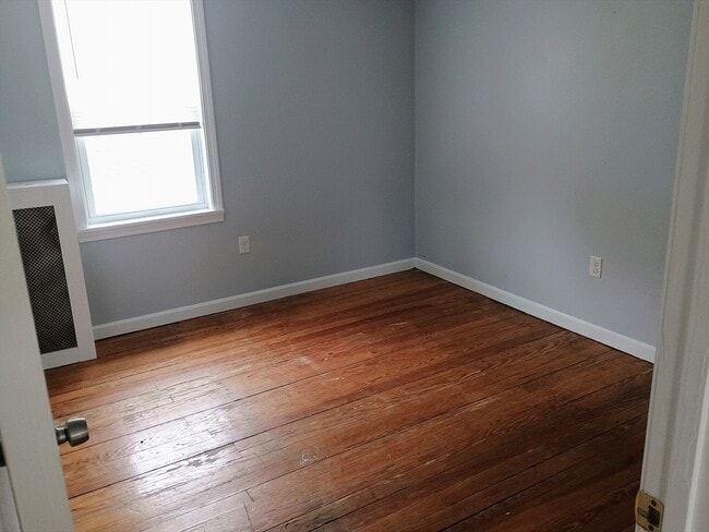 Building Photo - 14 Randall St