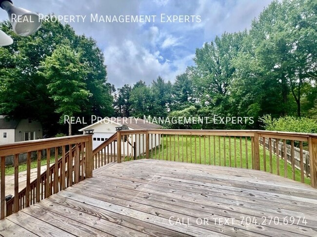 Building Photo - 5120 Speyside Ct