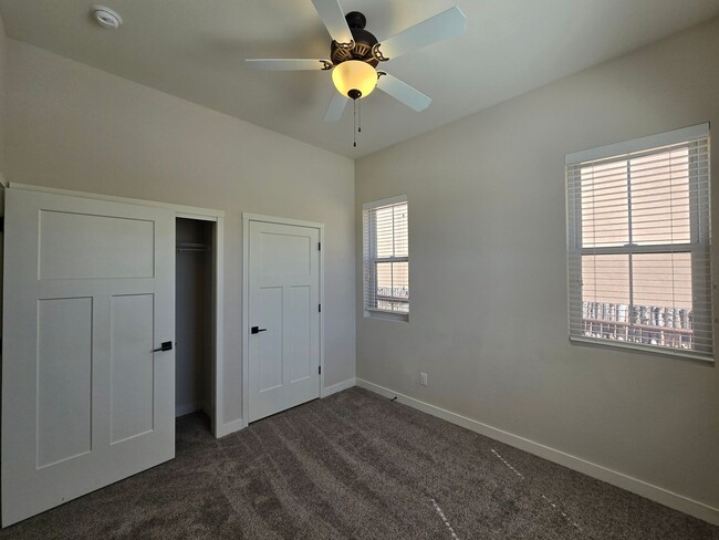 Building Photo - 3161 Viale Tresana Ct