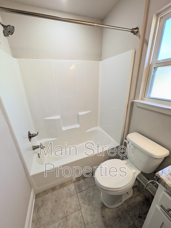 Building Photo - 7799 Ira Dr