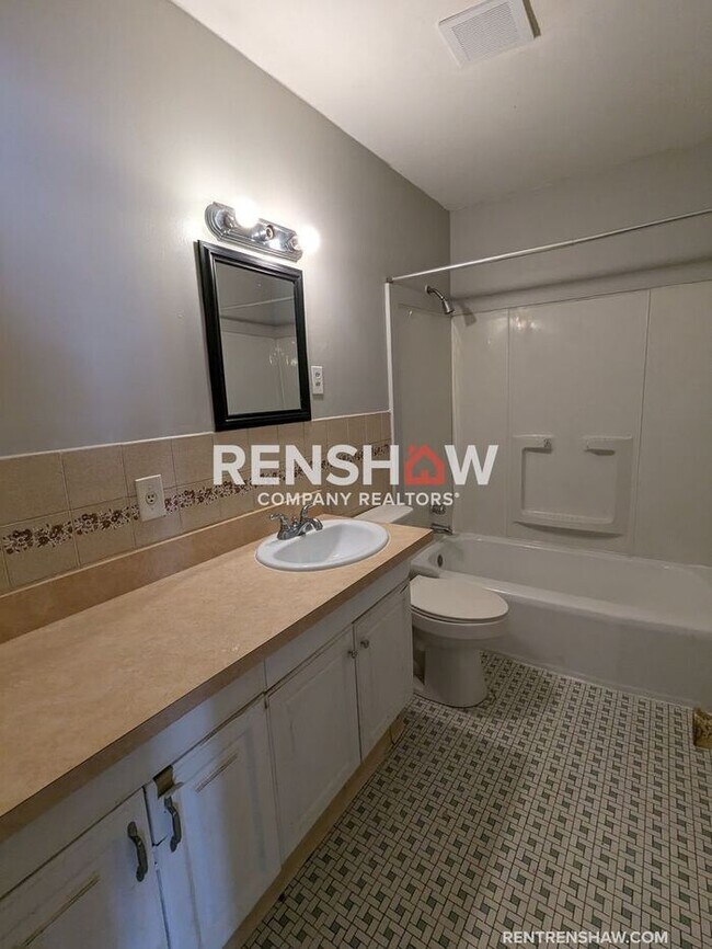 Building Photo - 1863 E. Alcy Rd. - Self Tour Available Thr...