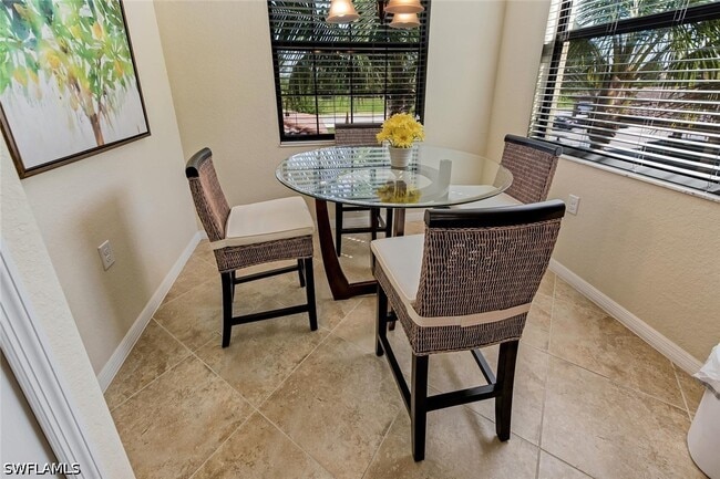 Building Photo - 9735 Acqua Ct