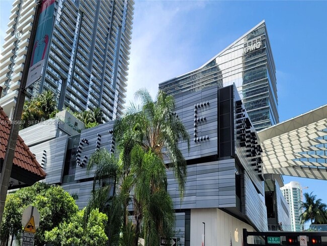 Building Photo - 31 SE 5th St