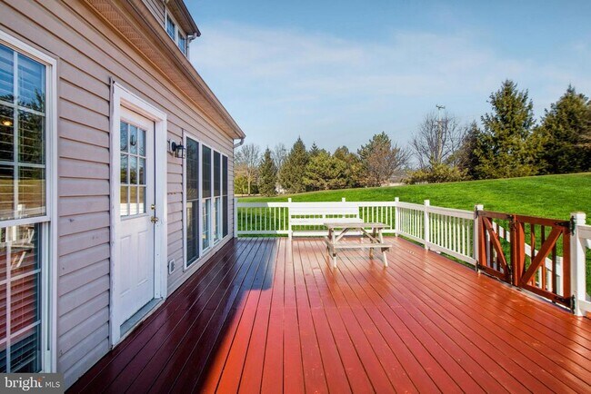 Building Photo - 15309 Lions Den Rd