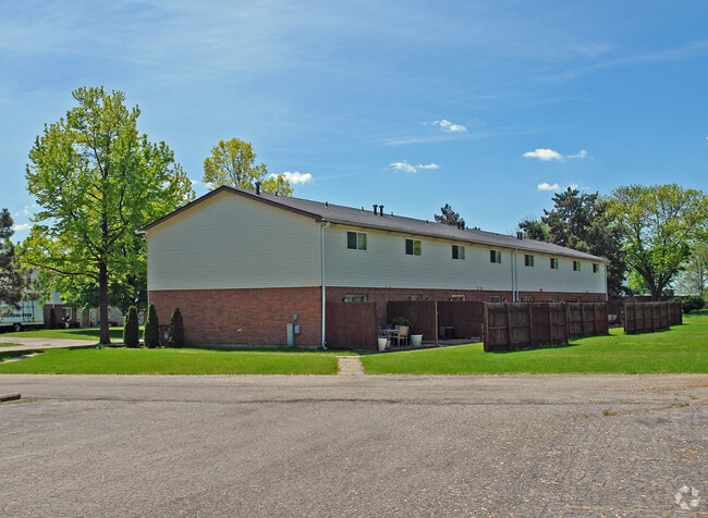 Building Photo - Building 5