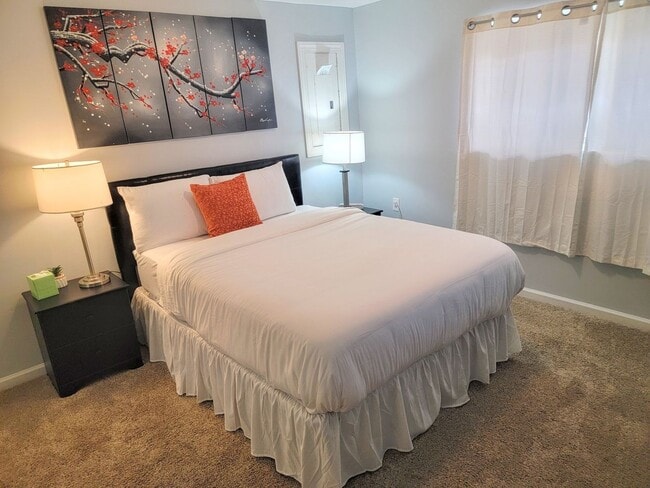 Building Photo - 202 Glen Rd