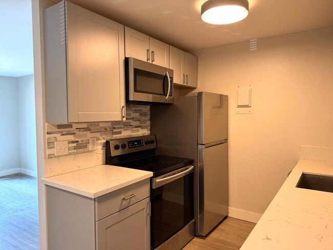 Building Photo - 3250 O'Neal Cir