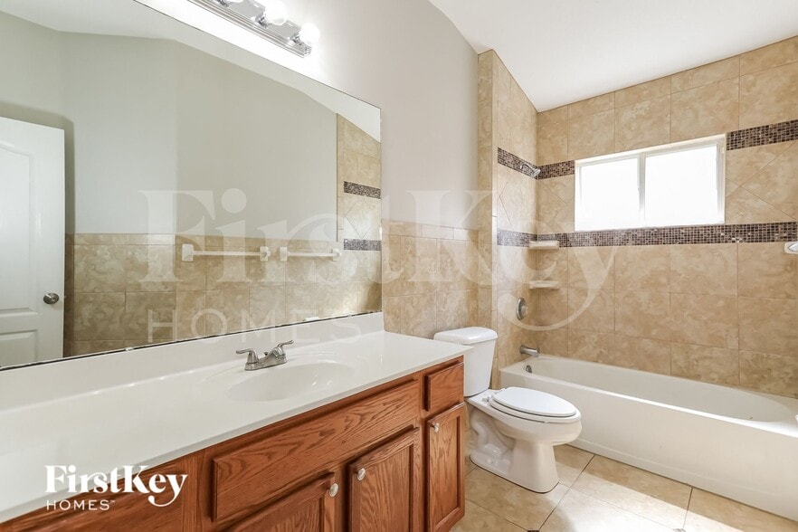 Building Photo - 9471 Woodleigh Mill Dr