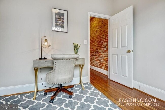 Building Photo - 766 Harvard St NW