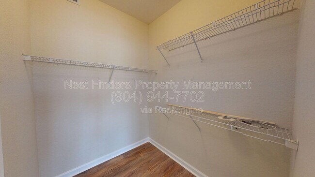 Building Photo - 10075 Gate Pkwy N