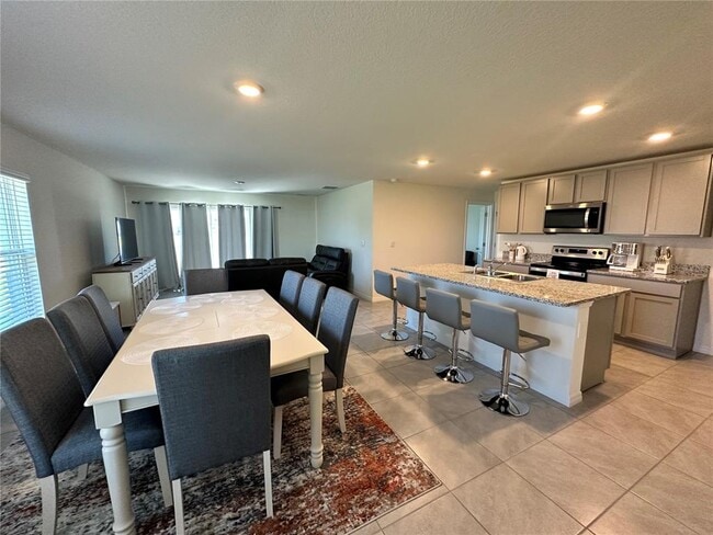 Building Photo - 2907 Rock Sound St