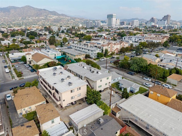 Building Photo - 540 W California Ave