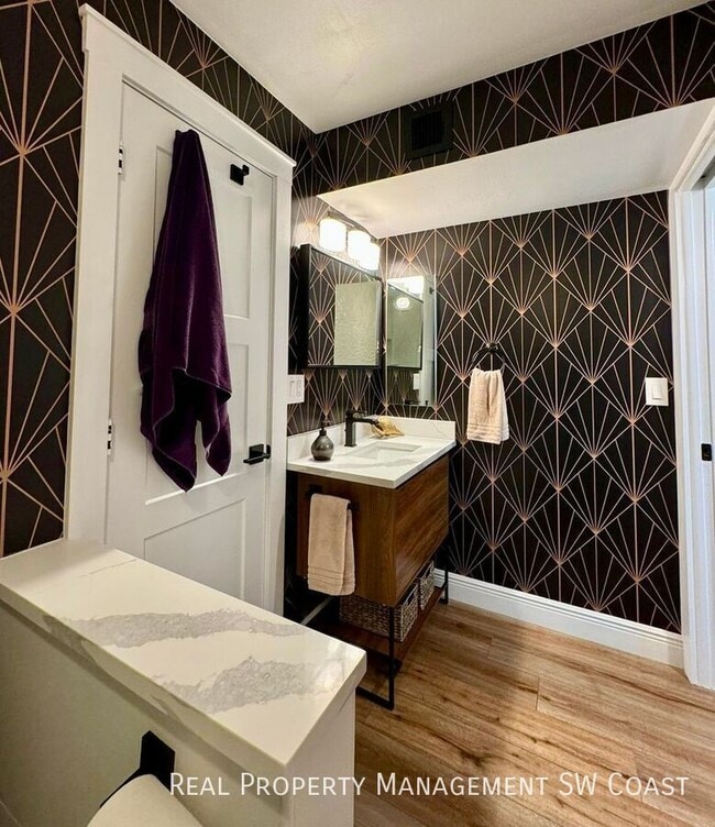 Building Photo - 6300 South Pointe Blvd