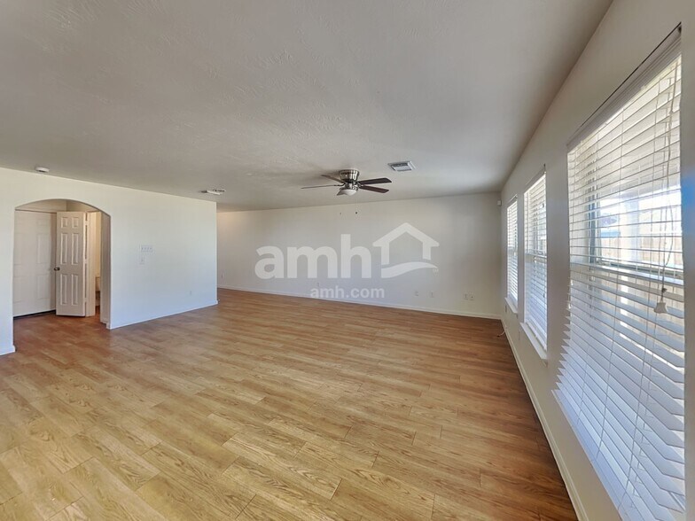 Building Photo - 19414 Dry Canyon Ct