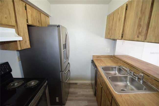Building Photo - 1821 Crystal Grove Dr