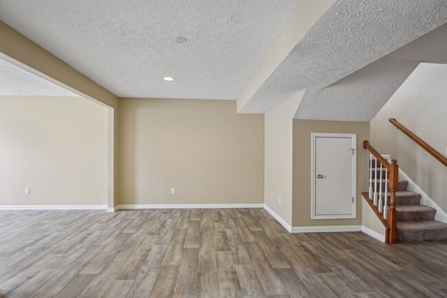 Building Photo - 7841 Heaton Way