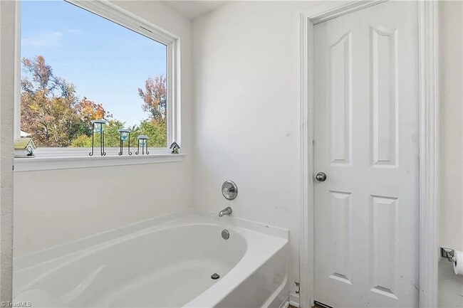 Building Photo - Earn Wealth While Leasing - Like a Homeowner - Lease to Own