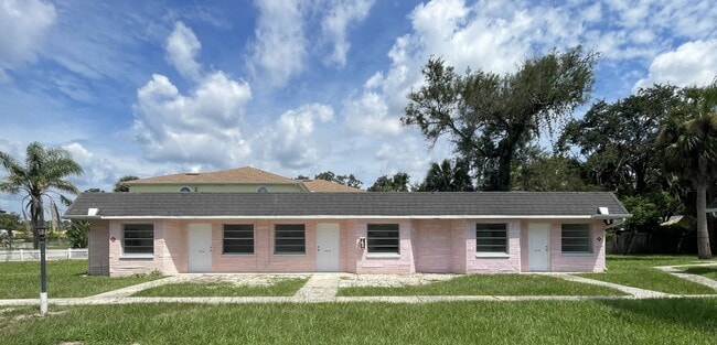 Primary Photo - 5311 Avery Rd