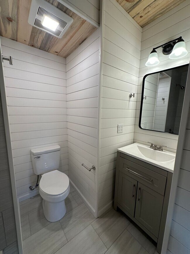 Building Photo - New Construction Log Home | 2 bedroom | 2.5 bathrooms