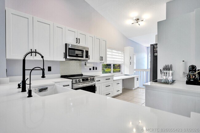 Building Photo - 7669 Springwater Pl