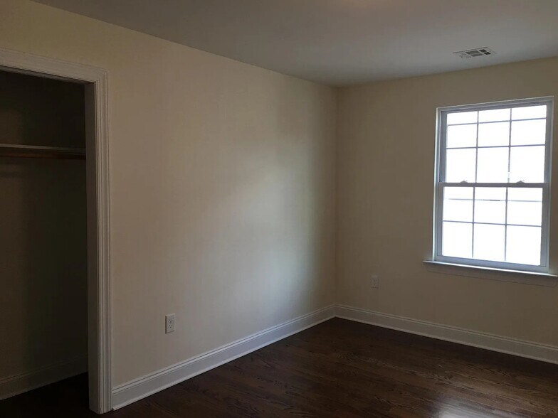 Building Photo - 11 Stanton St