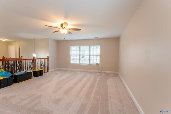 Building Photo - 2524 Oak Pl Dr SE