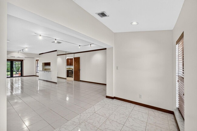 Building Photo - 2060 Tropic Isle