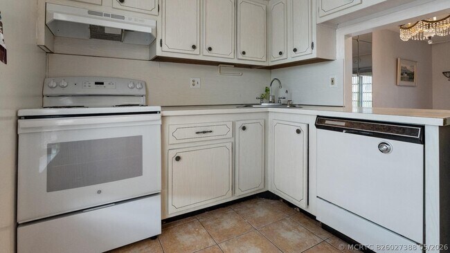 Building Photo - 5890 NW 64th Ave