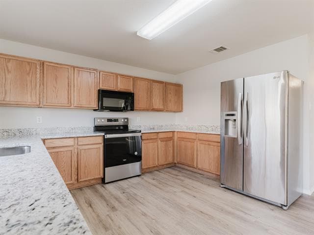 Building Photo - 4901 Thorn Hollow Dr