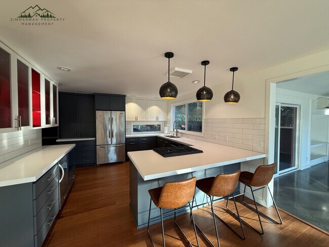 Building Photo - 1808 E 28th Ave