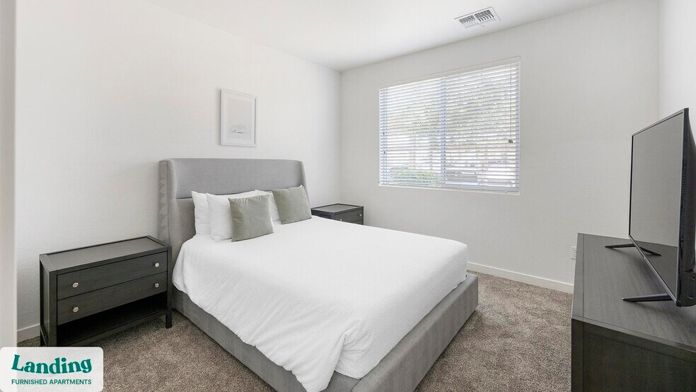 Building Photo - 2323 N 150th Dr